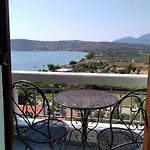 Kamares View דירה