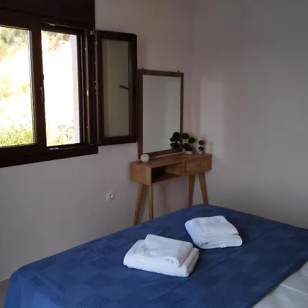 Kamares View דירה